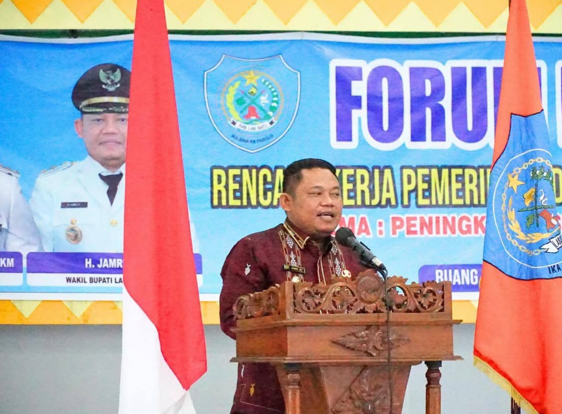 Wakil Bupati Labuhanbatu secara resmi membuka RKPD Kabupaten Labuhanbatu Tahun 2027 di Ruang Data dan Karya Kantor Bupati, 