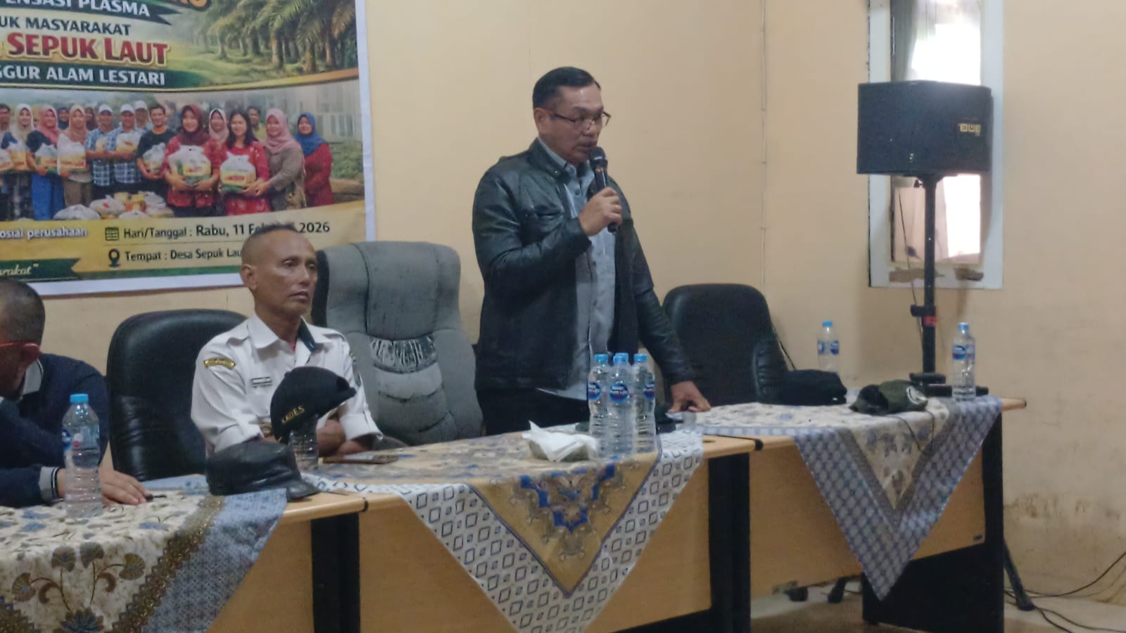 PT PAL Salurkan Bantuan Sembako ke Warga Sepok Laut, Komitmen Kompensasi dan Transparansi Ditegaskan!