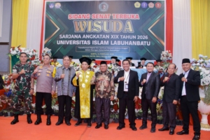 Wakil Bupati Labuhanbatu Hadiri Wisuda Sarjana Universitas Islam Labuhanbatu Angkatan XIX Tahun 2026