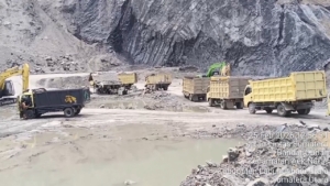 “Lapor “Pak.Kapolres dan Kapolsek NA.IX-X Galian C di terang bulan merusak lingkungan ,diduga menggunakan BBM Subsidi