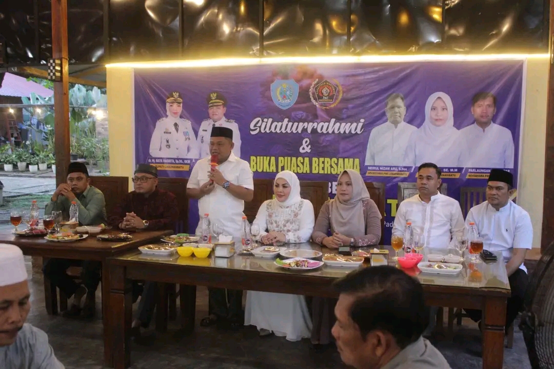 Wakil Bupati Labuhanbatu Hadiri Buka puasa Bersama PWI Labuhanbatu di cafe Kesan Gang Buntu .