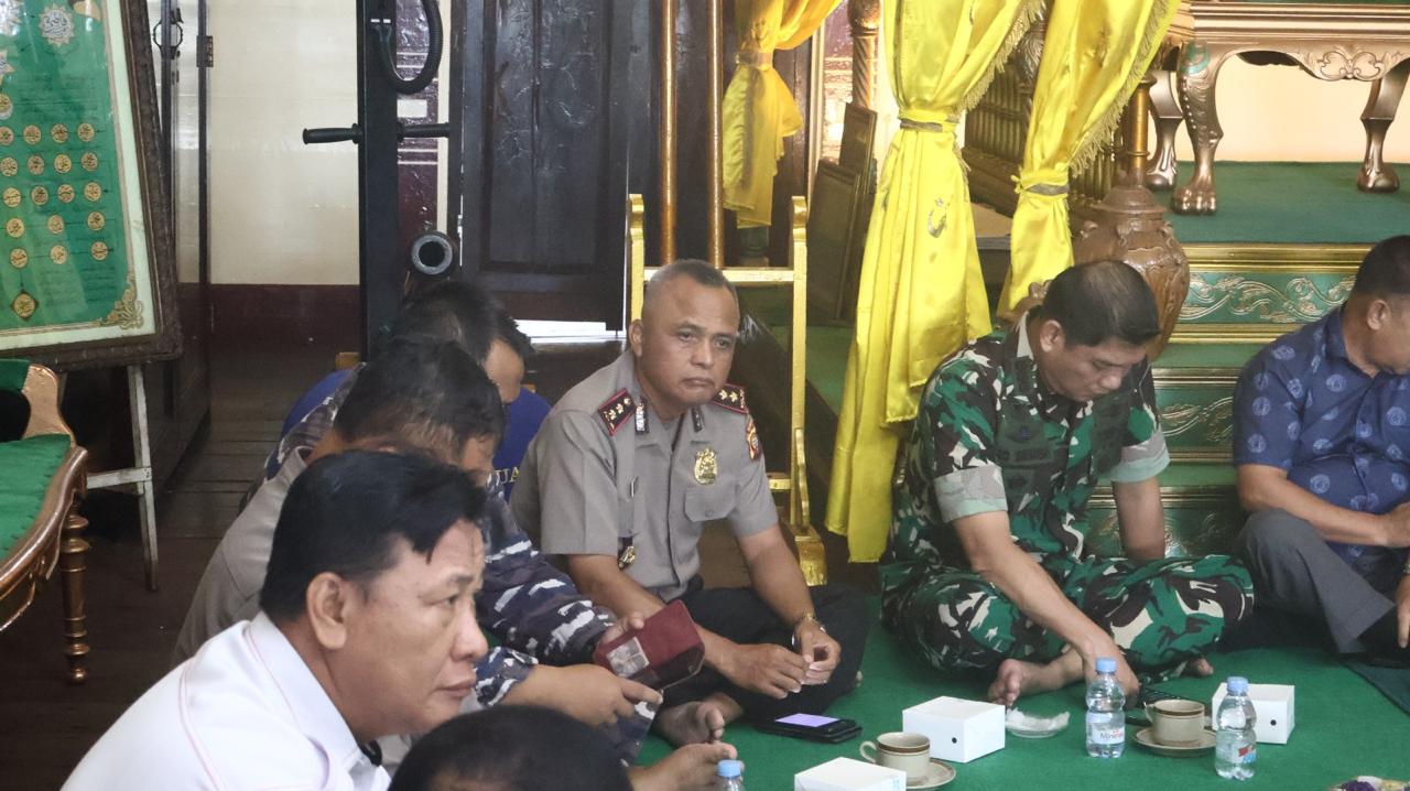 Pererat Sinergi, Polda Kalbar Hadiri Coffee Morning Bersama Tokoh Masyarakat di Istana Kadriah