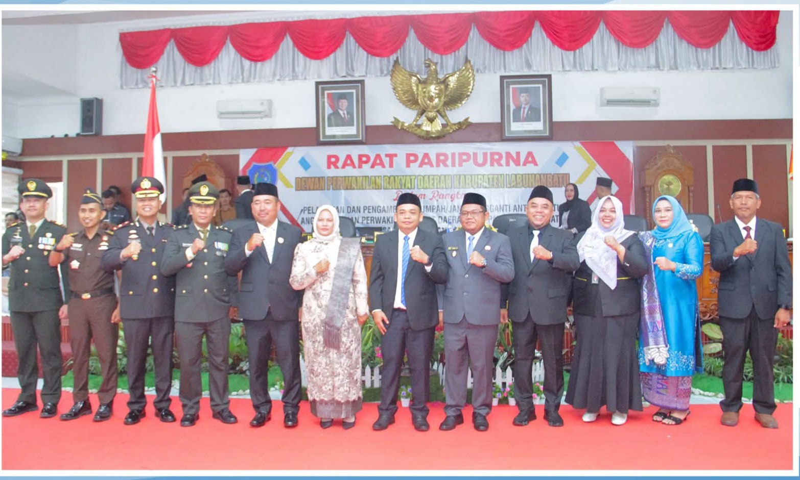 Wakil Bupati Hadiri Sidang Paripurna dalam acara pergantian Antara Waktu di Kantor DPRD Labuhanbatu jalan SM Raja