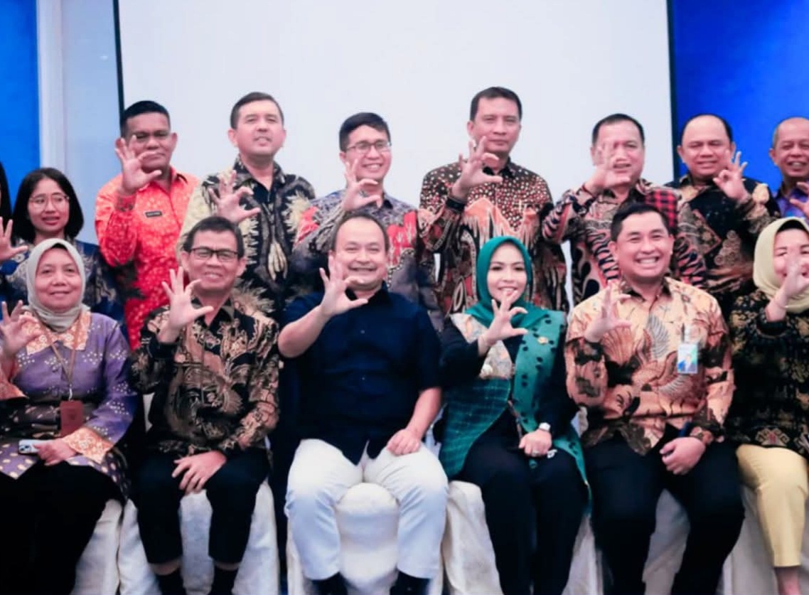 Bupati Labuhanbatu didampingi Sekretaris Daerah menghadiri sekaligus mengikuti Sosialisasi Penghargaan Jamsostek Award Tahun 2026 di Medan